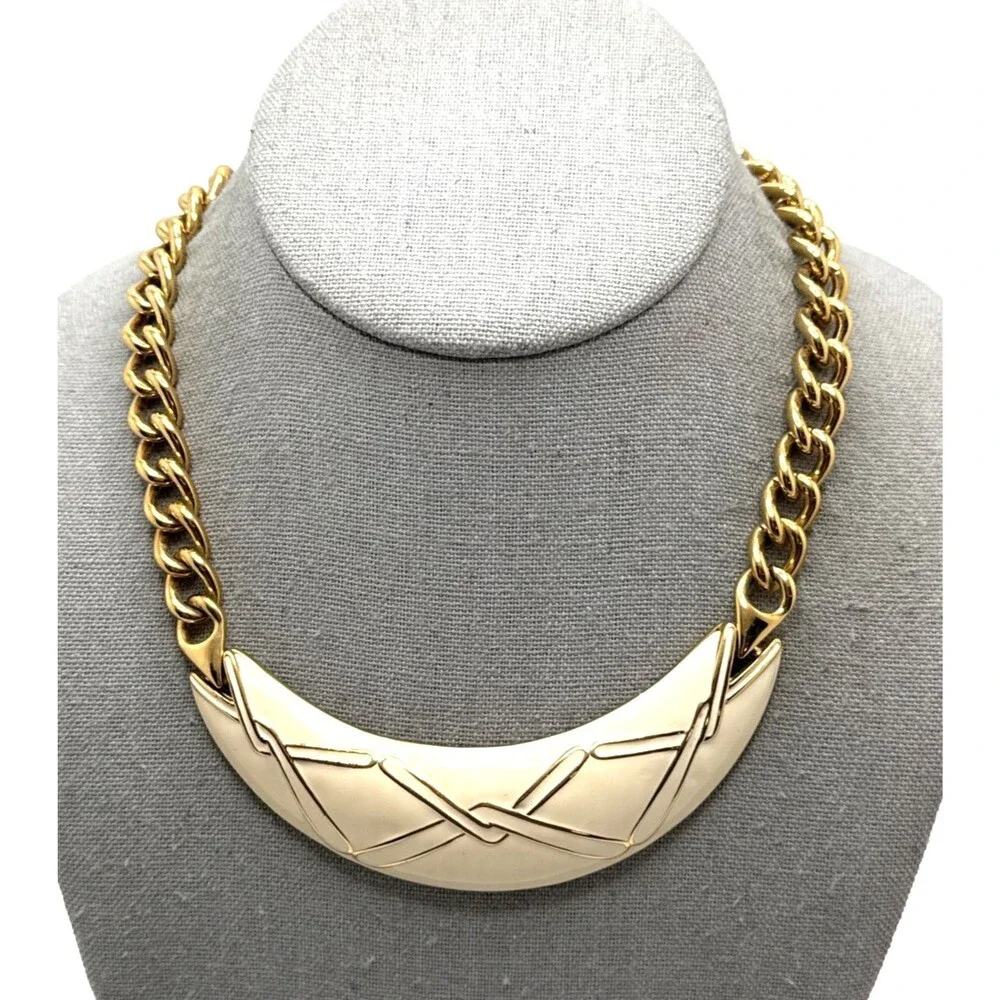 Vintage Monet Collar Necklace Gold Tone Cream Enamel Modernist Choker 16